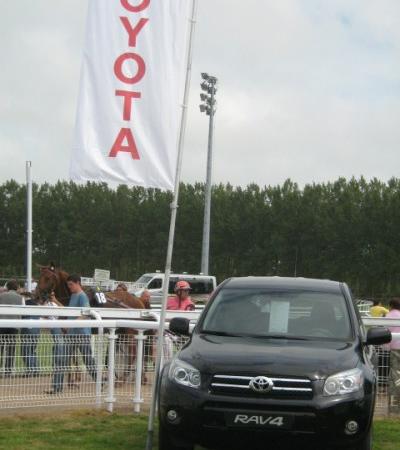 Tous sous les ordres pour le Prix TOYS MOTORS !