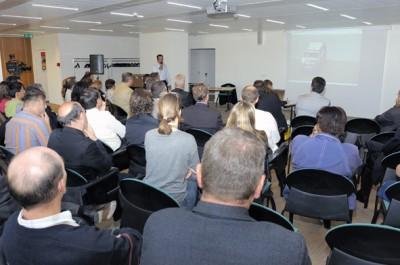 ESSO Partenaire du TOYOTA Land Cruiser des Rallyes Raid du team Chabot / Pillot