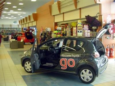 TOYS MOTORS la Rochelle - Rochefort invite ses clients à prendre le goûter...