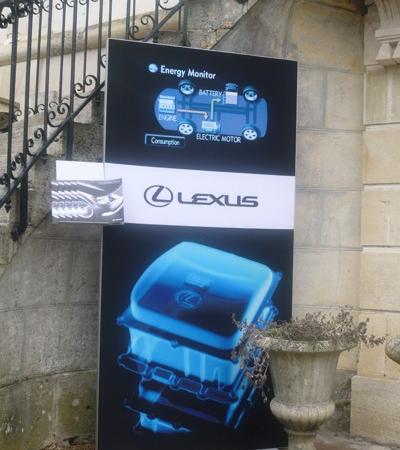 Lexus Tours au Château de Beaulieu pour les Essais Hybrides Lexus