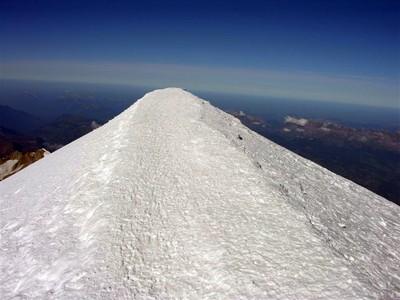 TOYOTA TOYS MOTORS au sommet de Mont Blanc