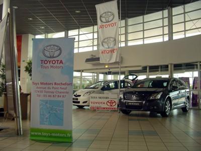 TOYOTA Toys Motors Rochefort (17) expose au centre commercial de Leclerc