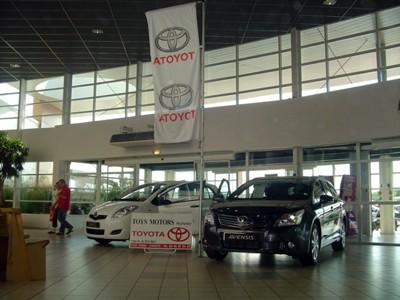 TOYOTA Toys Motors Rochefort (17) expose au centre commercial de Leclerc