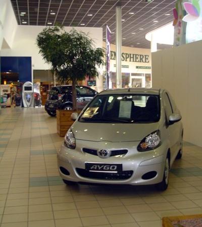 TOYOTA Toys Motors Rochefort (17) expose au centre commercial de Leclerc