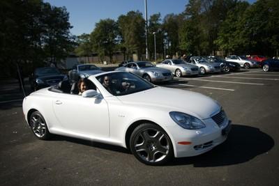 LEXUS TOYS MOTORS La Roche sur yon (85) et Tours (37) lors du "Driving Tour 2009"
