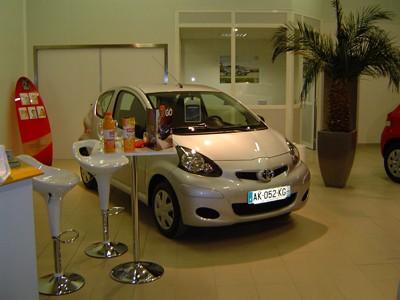 Remise des clefs de l'Aygo gagnée grâce à Toyota France en partenariat avec Jocker