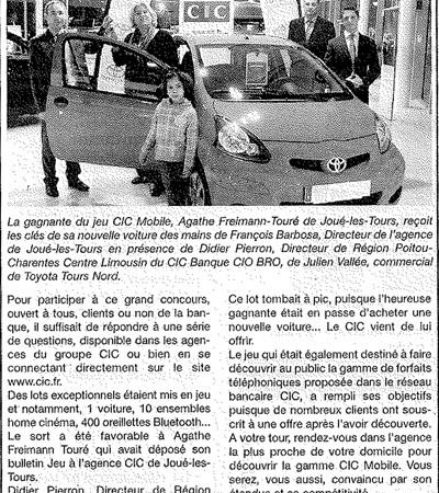 Remise des clefs de l'Aygo gagnée au Grand Jeu CIC Mobile