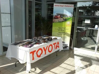 Exposition de Toyota à Intermarché à Perrusson.