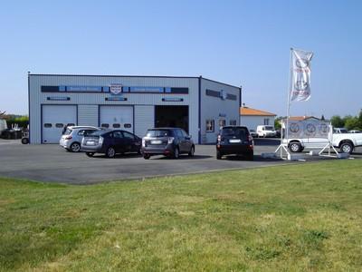 Journée portes ouvertes au Garage Grousset avec Toys Motors Rochefort