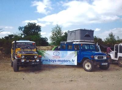 TOYS MOTORS TOURS et le TOYOTA LAND CRUISER SERIE 4