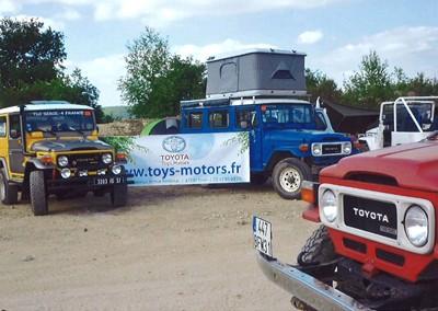 TOYS MOTORS TOURS et le TOYOTA LAND CRUISER SERIE 4