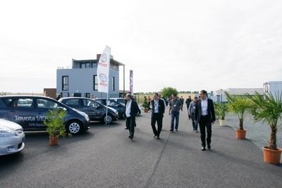 Journée exceptionnelle dessais hybrides Toyota et Lexus sur le circuit de Fontenay le Comte