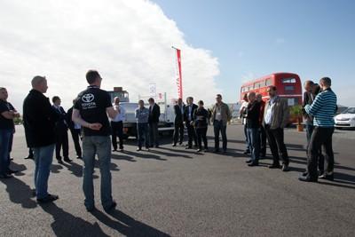 Journée exceptionnelle dessais hybrides Toyota et Lexus sur le circuit de Fontenay le Comte