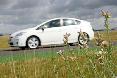 Journée exceptionnelle dessais hybrides Toyota et Lexus sur le circuit de Fontenay le Comte