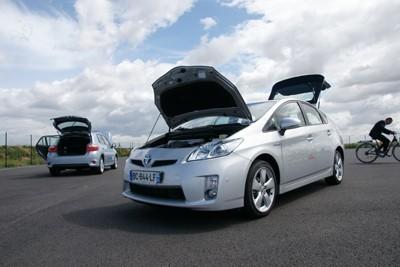 Journée exceptionnelle dessais hybrides Toyota et Lexus sur le circuit de Fontenay le Comte