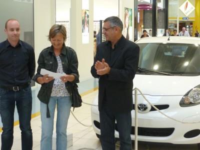 Remise des clefs de l'Aygo gagnée à Saint Gilles Croix de Vie