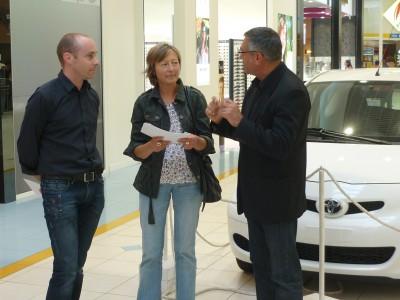 Remise des clefs de l'Aygo gagnée à Saint Gilles Croix de Vie