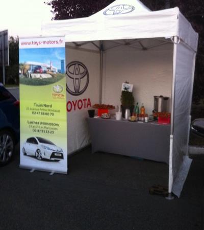 Exposition Toyota au marché de gros à Tours