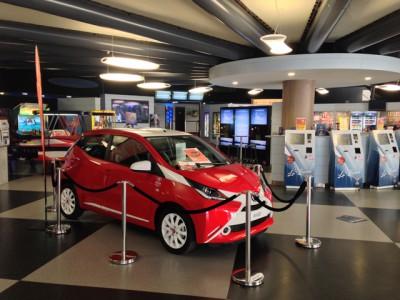 Exposition de la nouvelle Aygo au cinéma Mméga cgr 2 lions