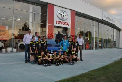 Remise de maillots à l'équipe de football U13 de Montlouis sur Loire