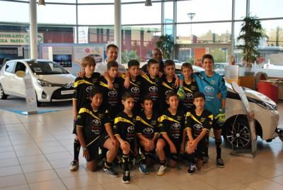 Remise de maillots à l'équipe de football U13 de Montlouis sur Loire
