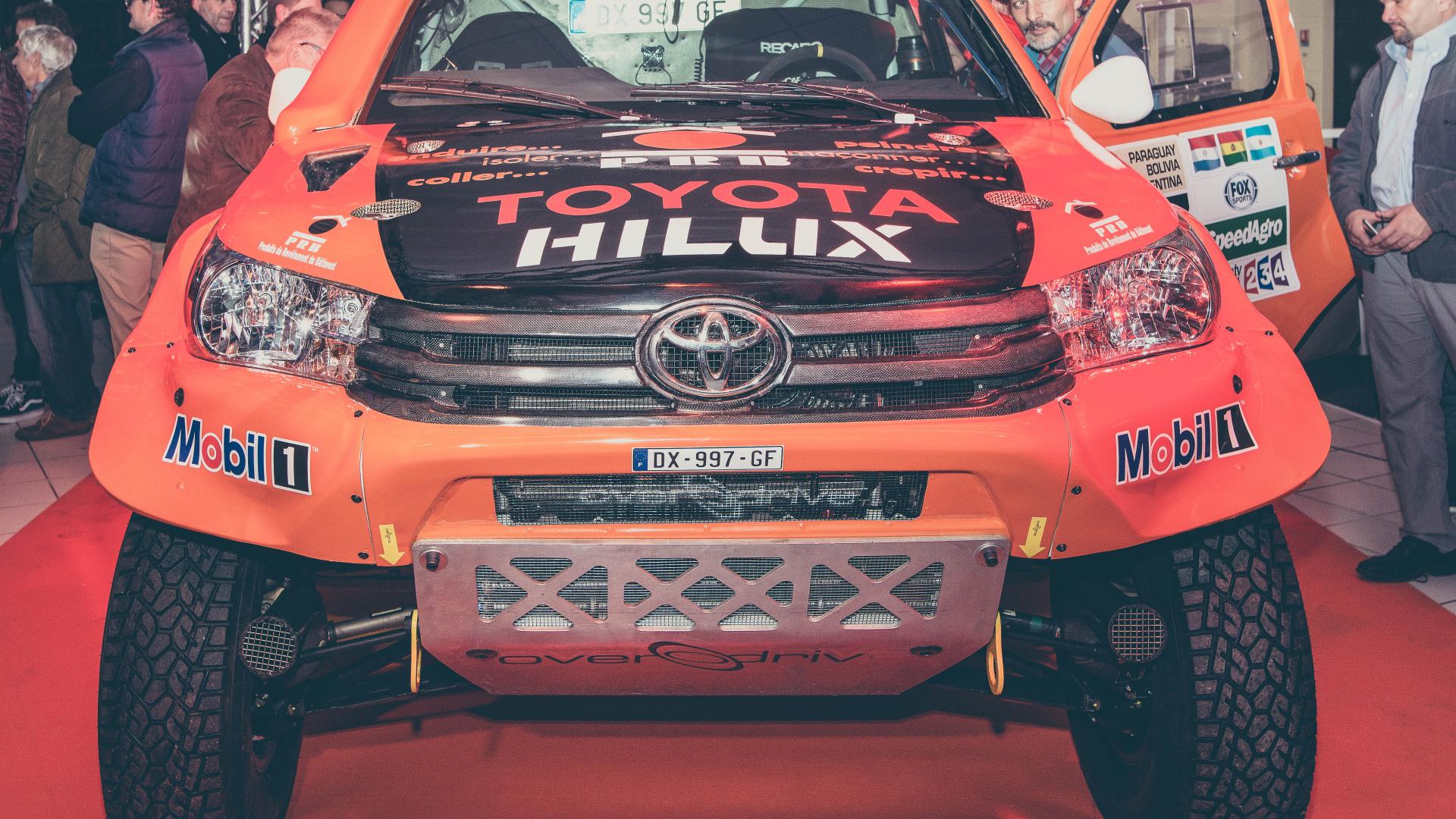 Le Havre : C-HR et Hilux Dakar 2017