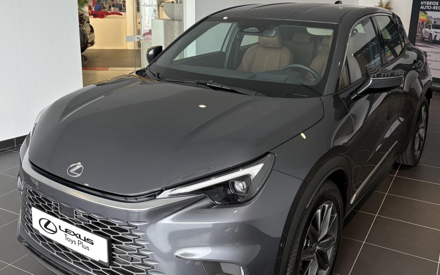 Livraison Exclusive à Lexus La Rochelle