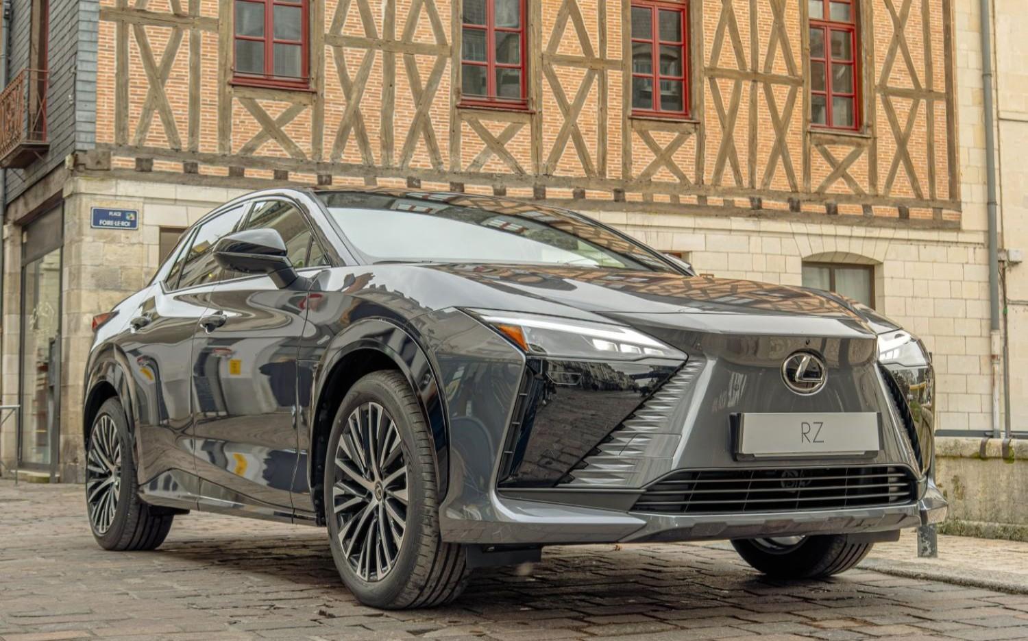 Le nouveau Lexus RZ