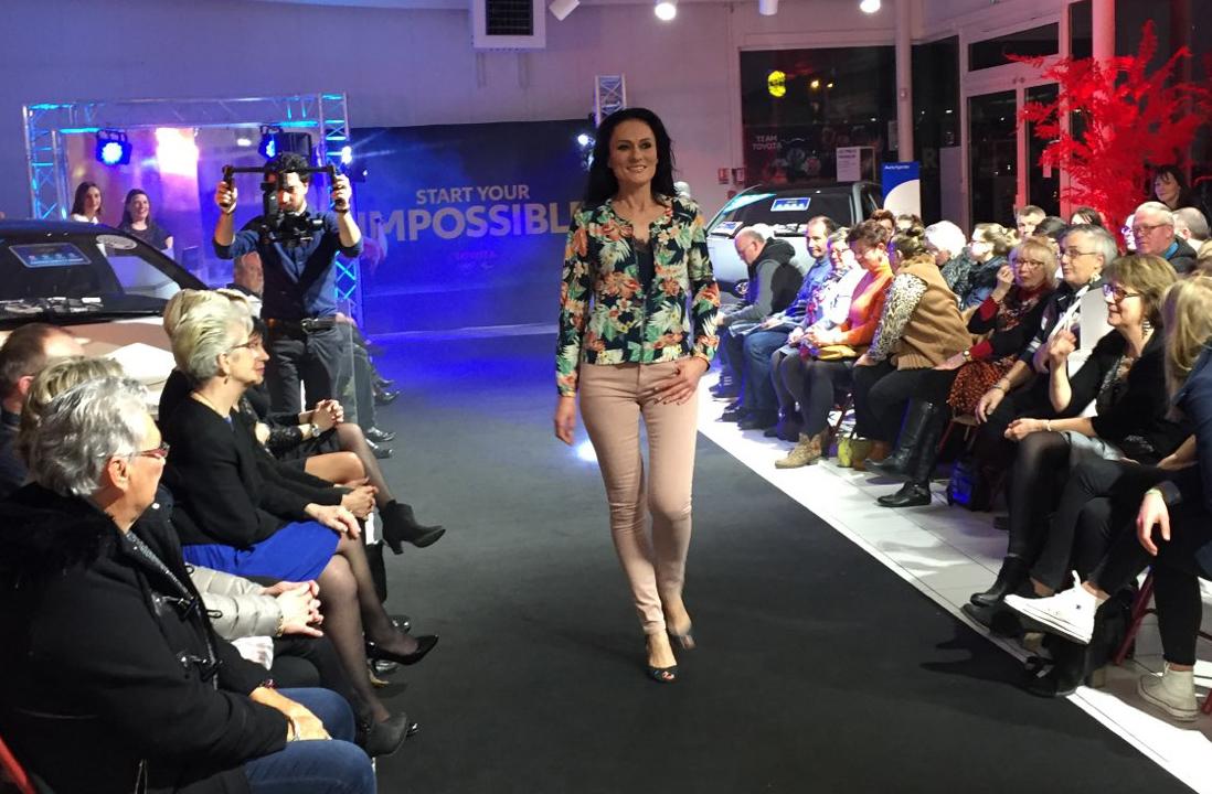 Toys Motors Abbeville : un Défilé de mode haut en couleurs