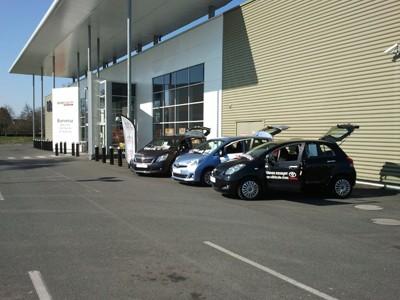 Exposition de Toyota à Intermarché à Perrusson.
