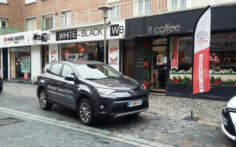 Des Toyota au marché de Noël de Dunkerque
