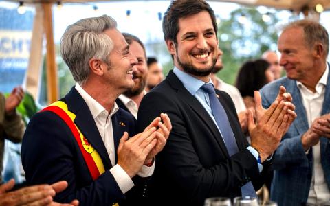 Pose de la première pierre à Charleroi