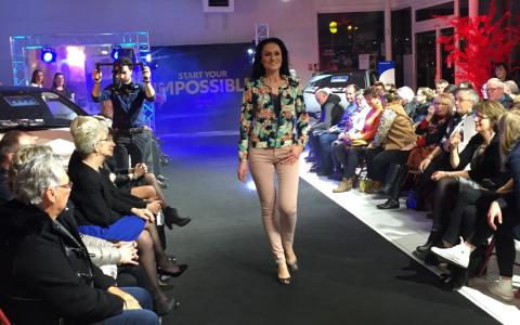 Toys Motors Abbeville : un Défilé de mode haut en couleurs