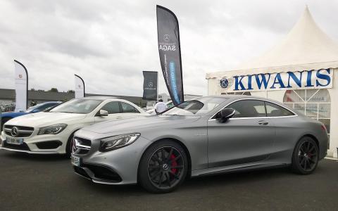 Baptêmes en CLA 45 AMG pour des enfants autistes