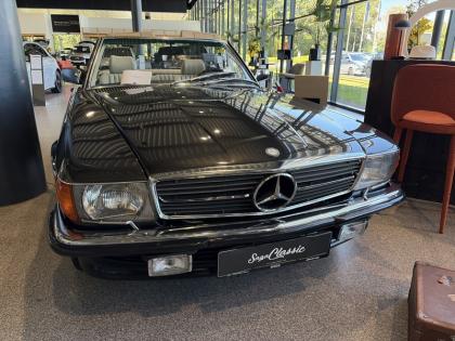 MERCEDES-BENZ 300 SL R107  