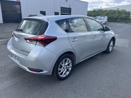 TOYOTA Auris Hybride 136h Dynamic  
