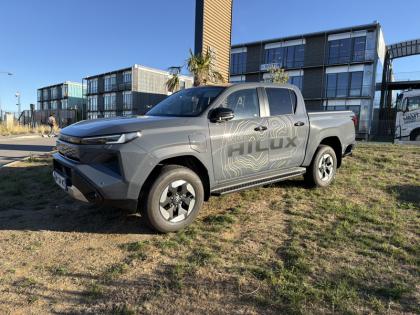 TOYOTA Hilux BEV 59KWH LOUNGE DOUBLE CAB 4WD AUTO  HILUX EV 59 KWH LOUNGE NG26 VD
