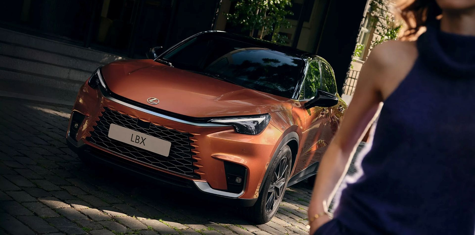 Illustration pour LEXUS
LBX